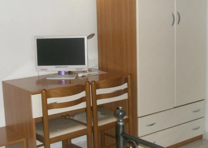 Hotel Athena
