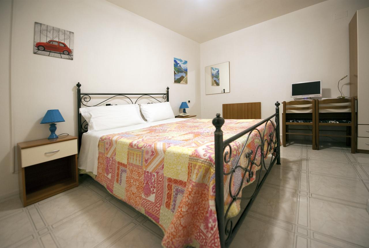 Hotel Athena