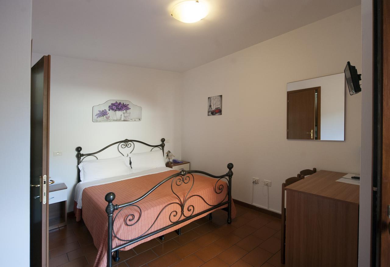 Athena Hotel 2*