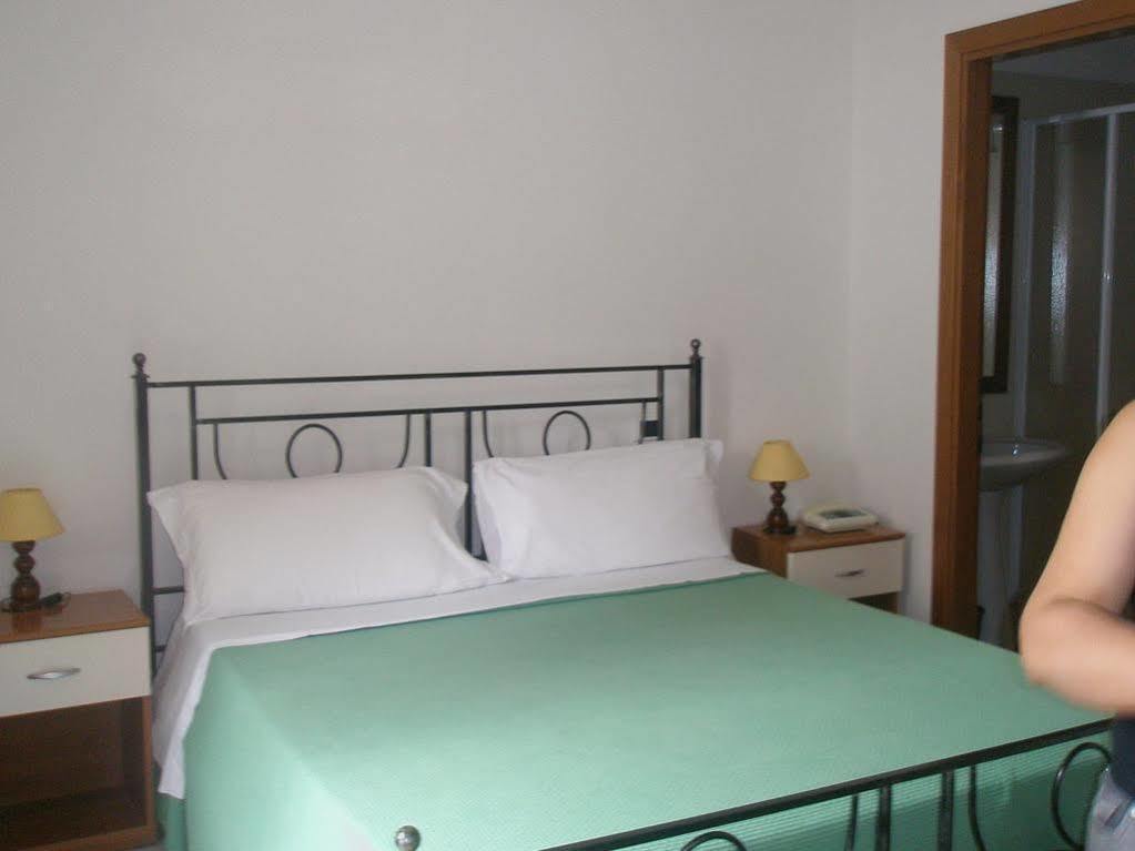 Athena 2* Spoleto